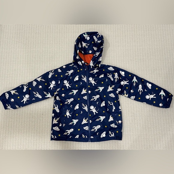 Holly & Beau color changing raincoat with pockets in size 5/6Y and EUC. - Picture 1 of 4